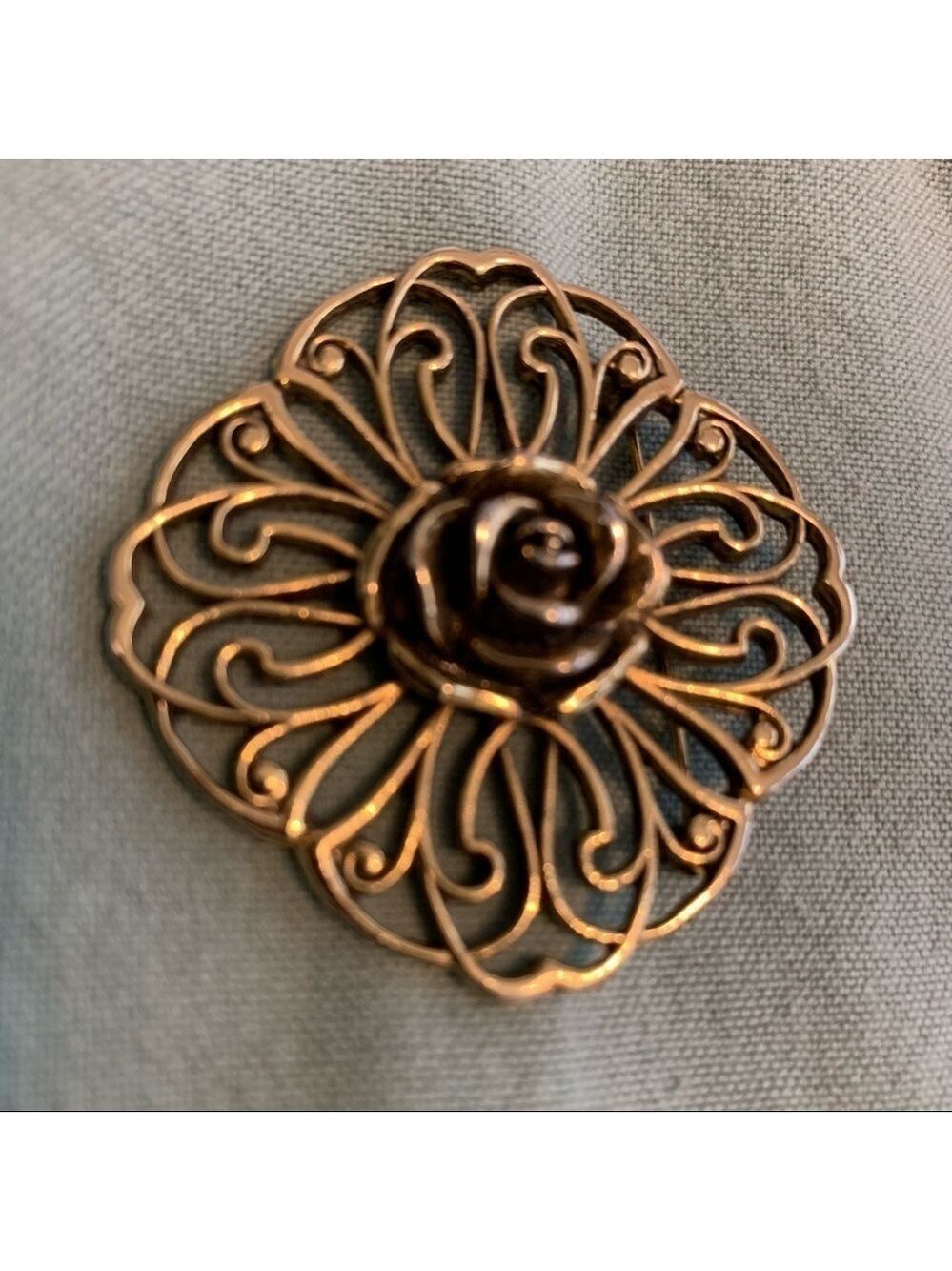 Vintage filigree brooch pin